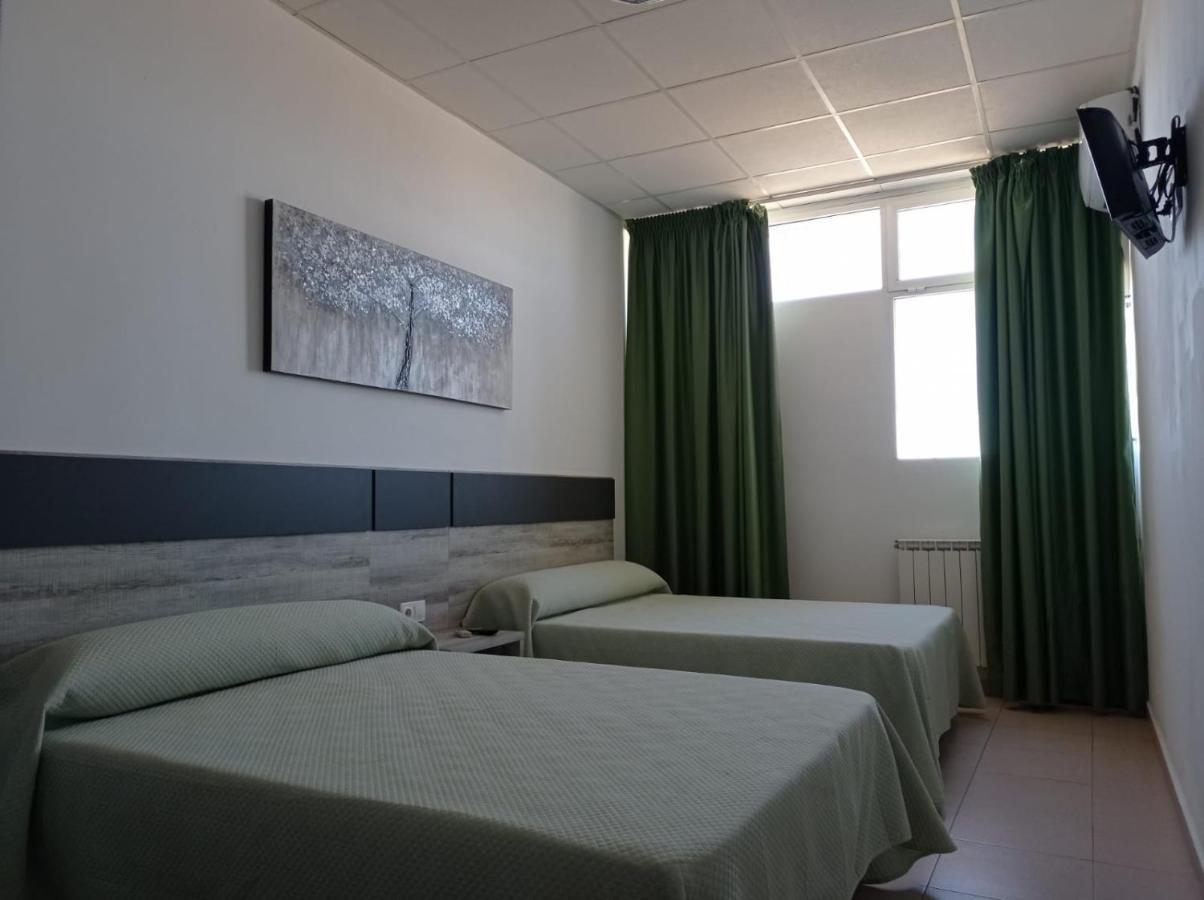 Hostal Brin Monreal del Campo Exteriér fotografie
